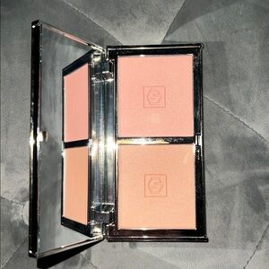 Jouer blush